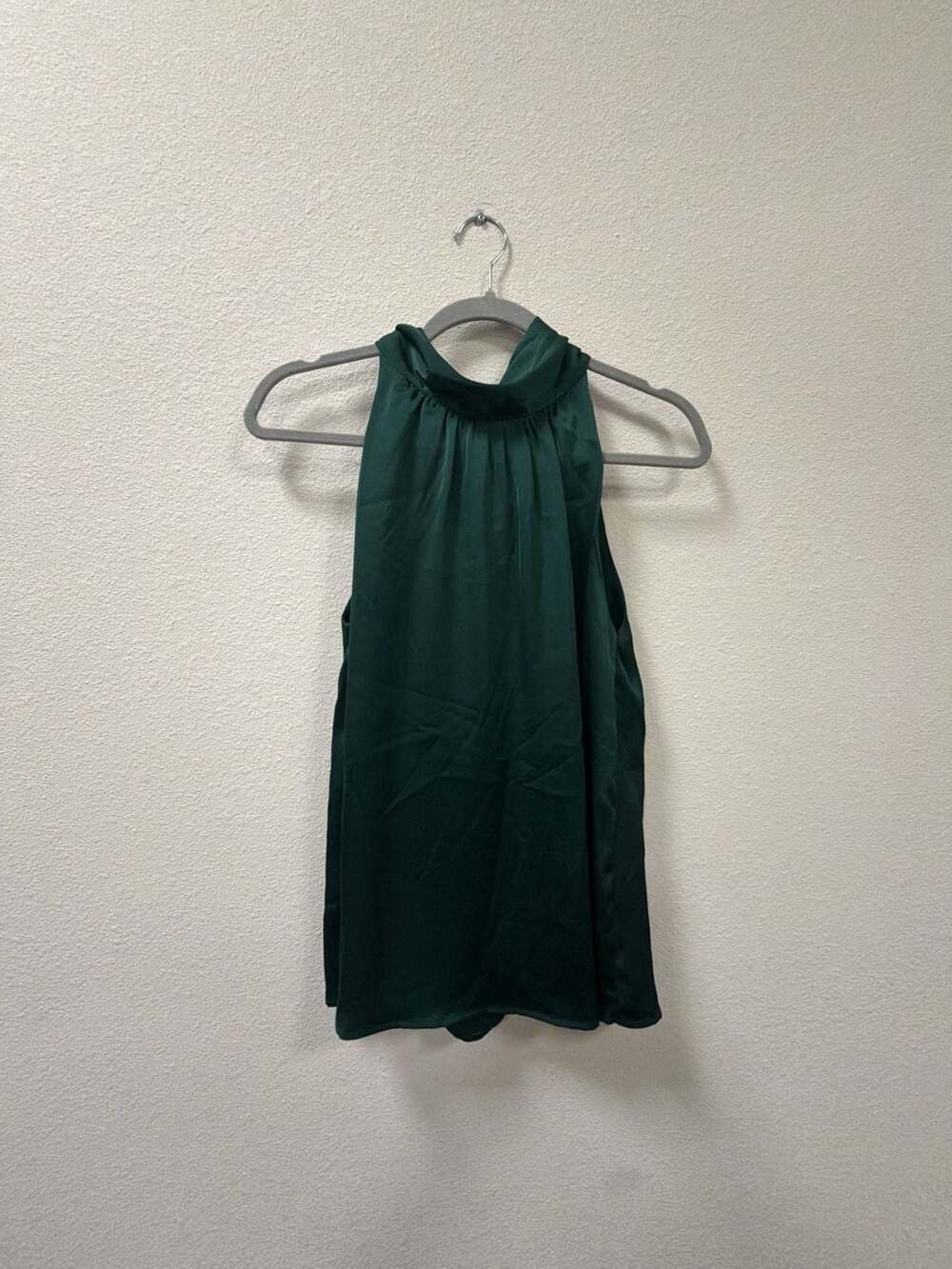 Entro T17038 Halter Neck Sleeveless Blouse Size S Dark Green Satin